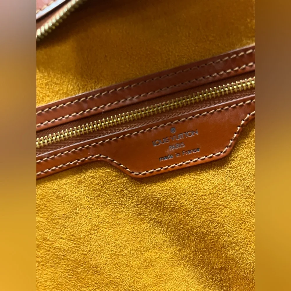 Louis Vuitton
Epi Leather Saint Jacques GM Vintage  SOLD - Picture 13 of 15